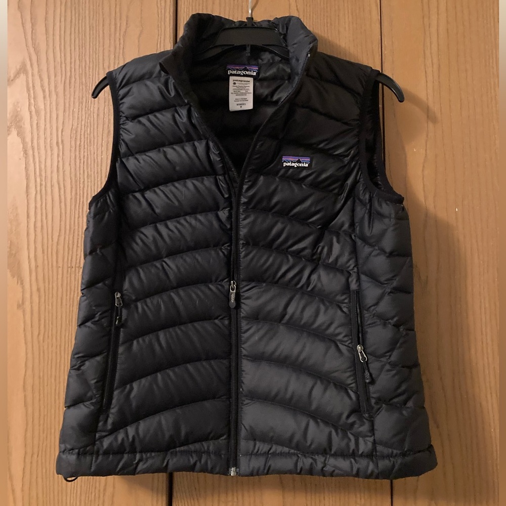 Women’s medium black Patagonia vest - like new